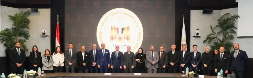 وزير الاستثمار يشهد اتفاقية تسوية بين المساهمين الرئيسيين في شركة مصر إيطاليا القابضة