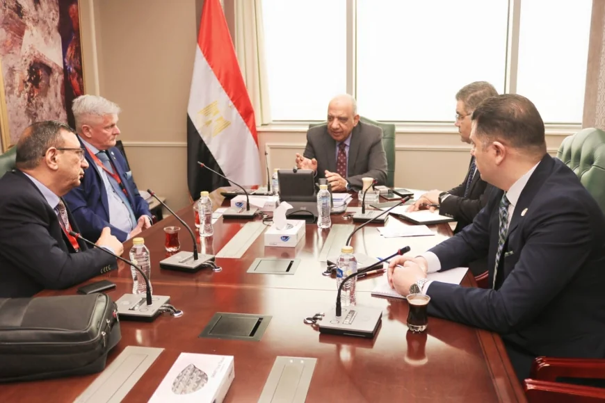 وزير الكهرباء يبحث مع "باوكو" الألمانية توطين صناعة مواسير وأنظمة الضغط المقاومة للتآكل