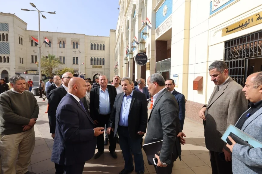 وزير النقل: ترشيد الإنفاق وتعظيم الإيرادات لضمان تطوير السكك الحديدية