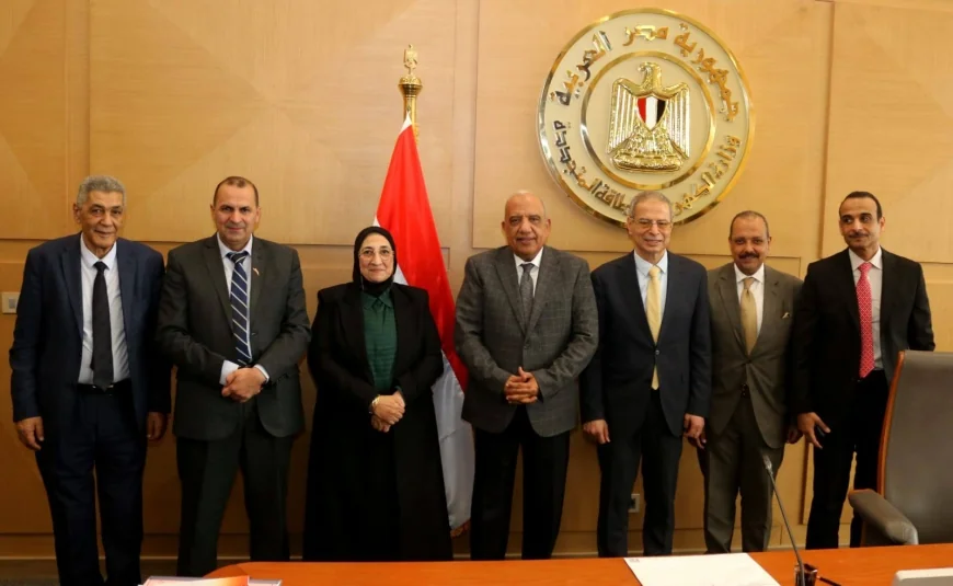 وزير الكهرباء: استثمارات بـ13.1 مليار جنيه لرفع كفاءة التيار الكهربائي والتوسع في الطاقة الشمسية بمصر