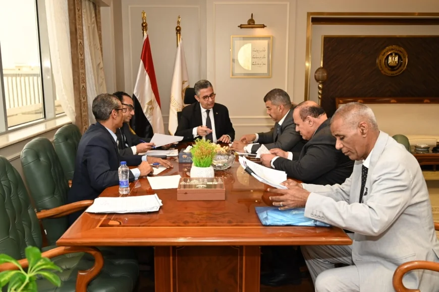 وزير التموين يعقد اجتماعًا أسبوعيًا مع نواب البرلمان والشيوخ لبحث مطالب المواطنين والطلبات التموينية