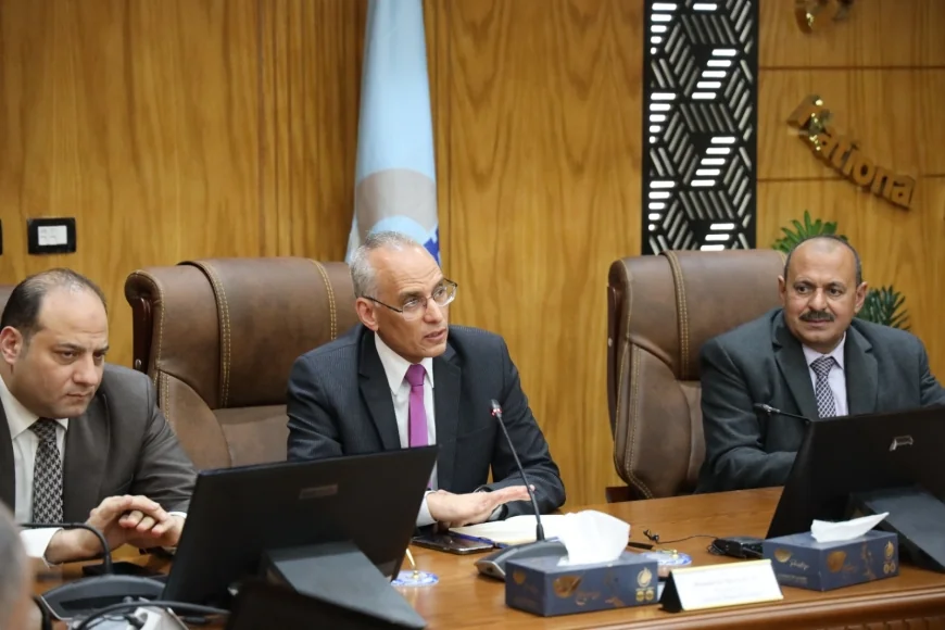 رئيس «القومي للبحوث» يصدر ضوابط حاسمة لترشيد الإنفاق وتحمل القيادات تكلفة تموين سياراتهم