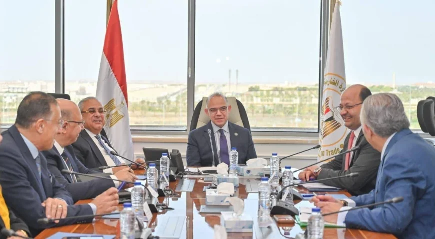 وزير الاستثمار يبحث تعظيم عوائد الأصول السياحية والتوسع في أفريقيا