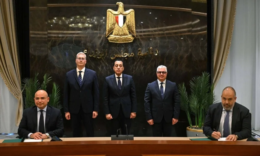 رئيس الوزراء يشهد توقيع مشروع "بولي سيرف" للكيماويات بالسخنة باستثمارات 215 مليون دولار