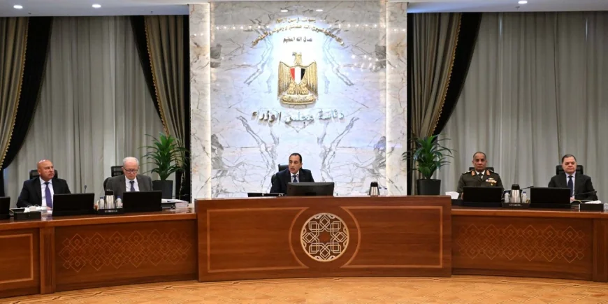 رئيس الوزراء مدبولي يترأس الاجتماع الأسبوعي للحكومة ويؤكد التوسع في الطاقة الشمسية وترشيد الإنفاق