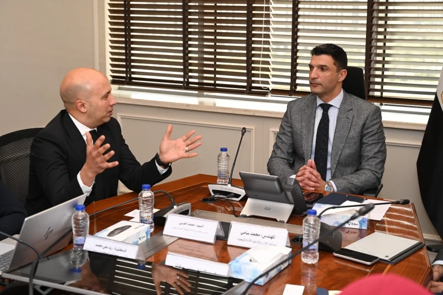 وزير الصناعة يبحث مع "لوريال مصر" خطط التوسع وزيادة المكون المحلي وتعزيز الصادرات