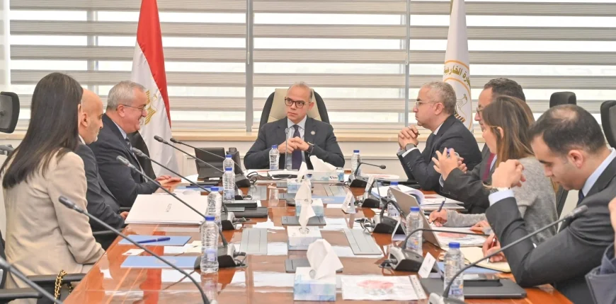 وزير الاستثمار يبحث مع “ألستوم” توطين صناعة النقل في مصر وتحويلها إلى مركز إقليمي للتصنيع والتصدير