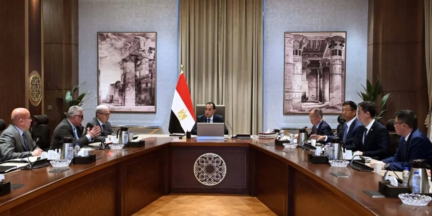 رئيس الوزراء يبحث مشروع مصنع ألومنيوم صيني بـ2 مليار دولار في شرق بورسعيد