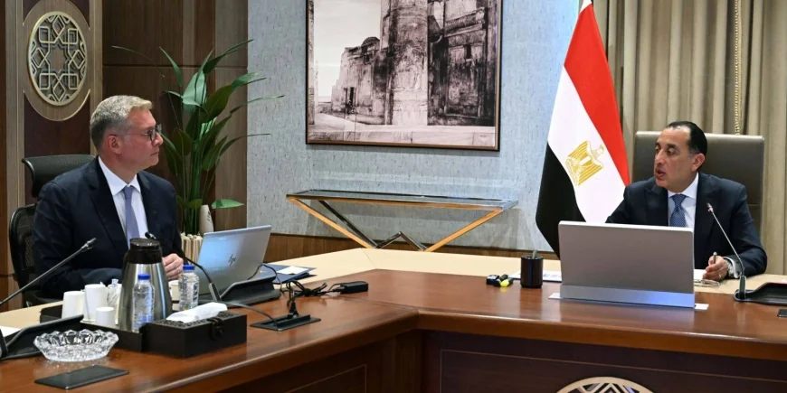 رئيس الوزراء يوجه ببدء القيد المؤقت لـ10 شركات بترول في البورصة المصرية ضمن برنامج الطروحات