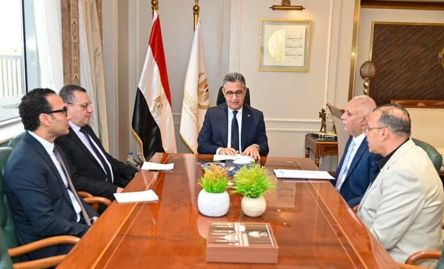 وزير التموين يبحث مع البدالين وشعبة المواد الغذائية تطوير منظومة التوزيع وتعزيز كفاءة التجارة الداخلية