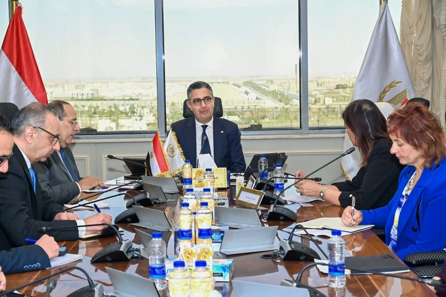 وزير التموين يبحث مع برنامج الأغذية العالمي تعزيز الأمن الغذائي وتطوير منظومة الدعم في مصر