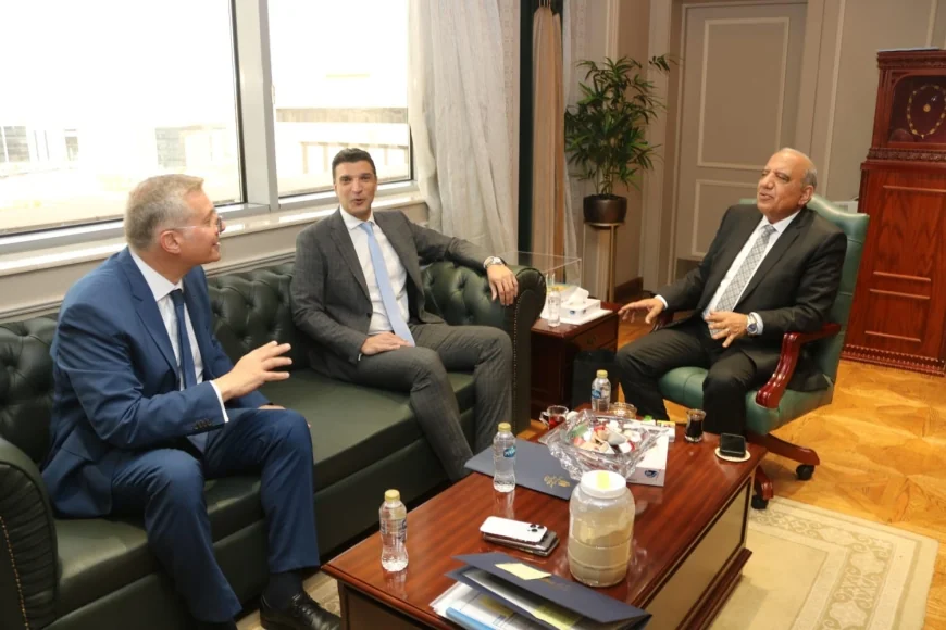 وزراء الكهرباء والبترول والصناعة: التوسع في الطاقة المتجددة وتعزيز كفاءة الطاقة لدعم التنمية الصناعية