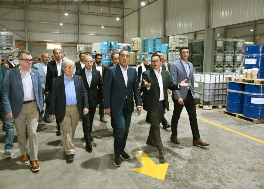 رئيس الوزراء يفتتح مصنع "بيرل بولي يوريثان" لدعم توطين الصناعات الكيماوية وخدمة قطاع السيارات