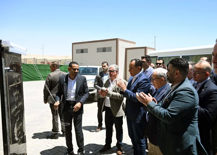 رئيس الوزراء يفتتح مصنع "نيو سيفلون" للسخونة الصناعية باستثمارات 2.5 مليون