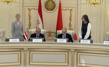 مصر وبيلاروسيا توقعان بروتوكول تعاون استراتيجي لتعزيز الاستثمار والتبادل التجاري وتوطين الصناعات
