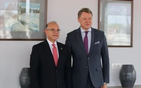 وزير الاستثمار يبحث مع مركز تنمية الصادرات البيلاروسي تعزيز التكامل التجاري وتوسيع الشراكات الاستثمارية