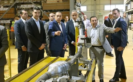 رئيس الوزراء يتفقد مصنع “بويزين مصر” لمعالجات العادم لدعم توطين صناعة السيارات وزيادة المكون المحلي