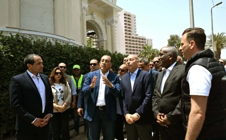 رئيس الوزراء يتفقد قصر التحرير لمتابعة مشروع رفع كفاءة الواجهات الخارجية والموقع العام
