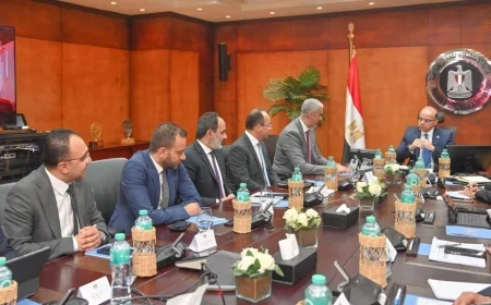 وزير الاستثمار يبحث مع قيادات ڤودافون تسريع التحول الرقمي لتعزيز تنافسية الاستثمار والتجارة
