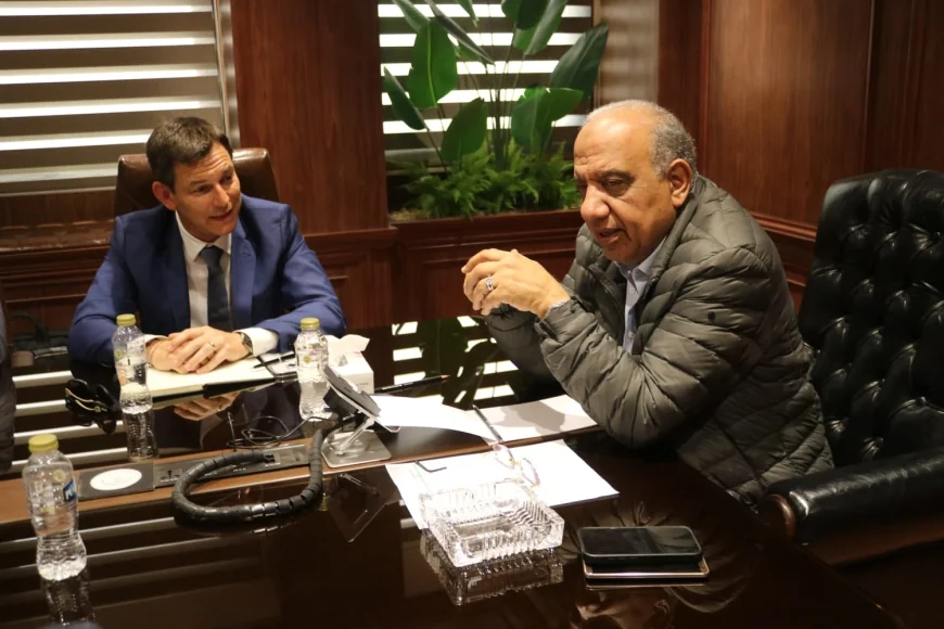 وزير الكهرباء يبحث مع شنايدر إليكتريك توسيع مبادرة كفاءة الطاقة بالمصانع والمستشفيات والفنادق