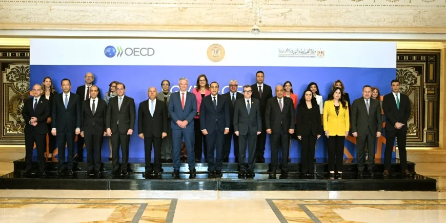 رئيس الوزراء يشارك في ختام المرحلة الأولى من البرنامج القُطري بين مصر ومنظمة التعاون الاقتصادي والتنمية