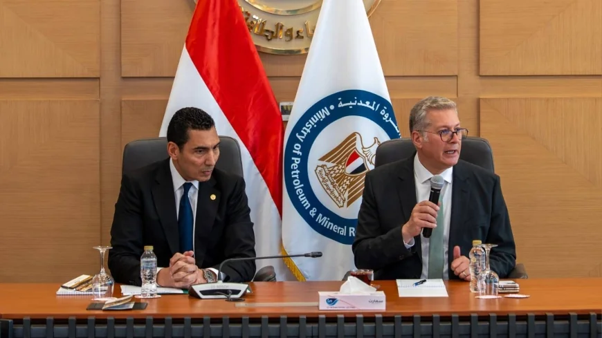 وزيرا البترول والشباب يبحثان تمكين الشباب بقطاع الطاقة خلال “إيجبس 2026”