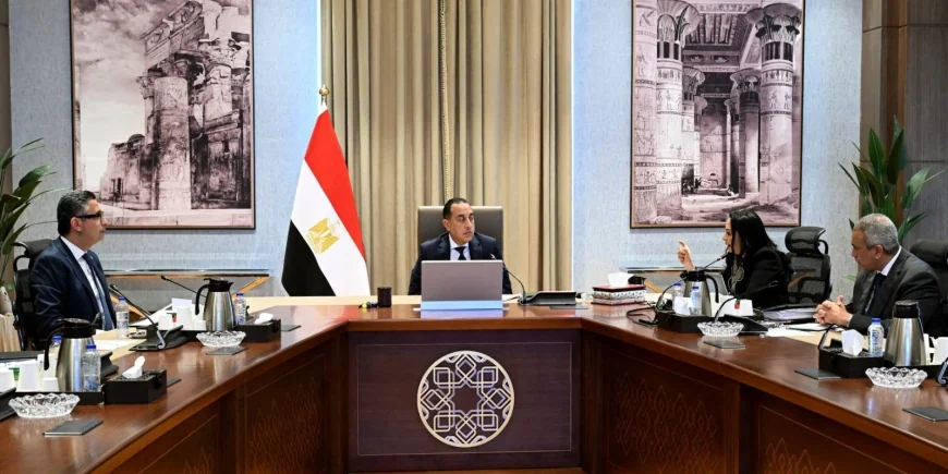 مصطفى مدبولي يتابع حوكمة منظومات الدعم والحماية الاجتماعية لتعزيز كفاءة الاستهداف