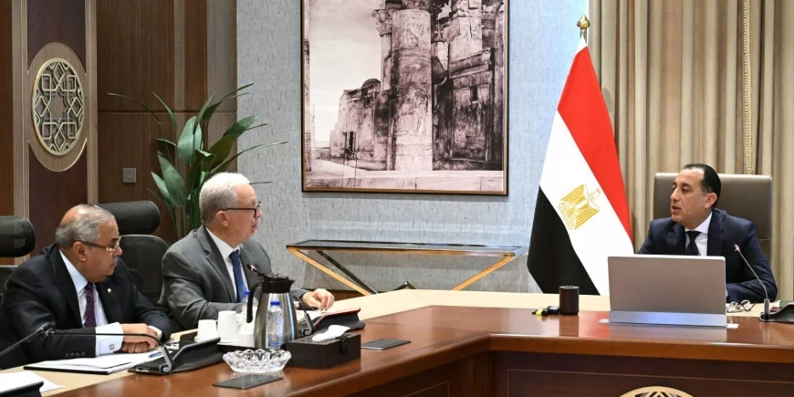 مصطفى مدبولي يتابع القيد المؤقت للشركات الحكومية في البورصة وتحديث وثيقة سياسة ملكية الدولة