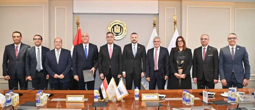 التموين وجهاز تنمية المشروعات يطلقان “CARRY ON” لتطوير المنافذ التموينية ودعم الشباب بنظام الفرنشايز