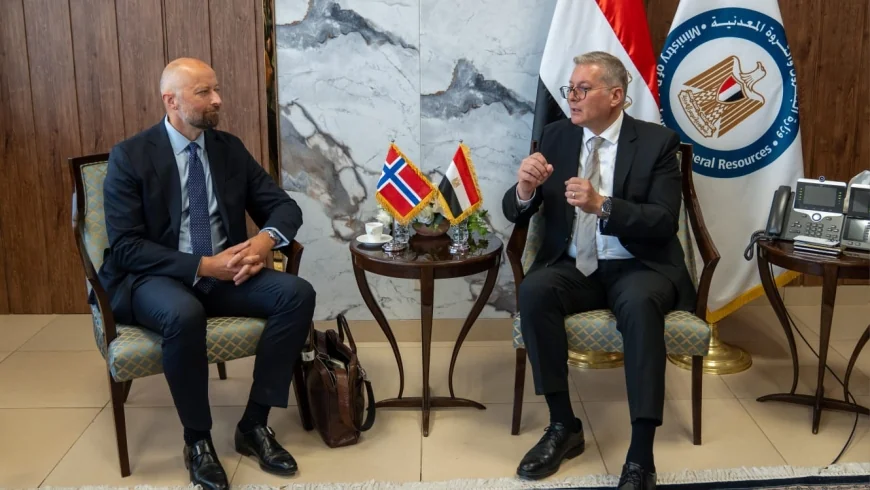 وزير البترول يبحث مع السفير النرويجي تعزيز التعاون في الطاقة الخضراء وخفض الانبعاثات واستكشاف الغاز