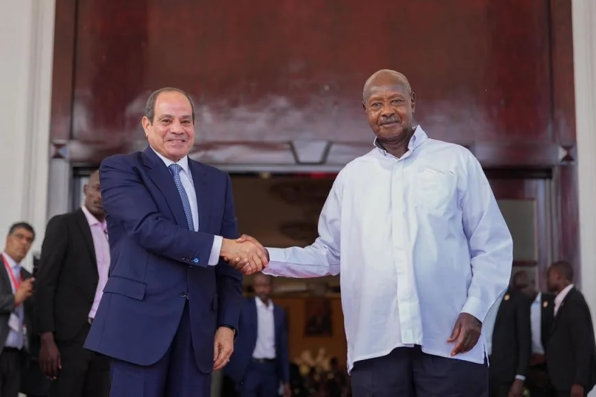 الرئيس السيسي يلتقي الرئيس موسيفيني لتعزيز التعاون الثنائي والأفريقي