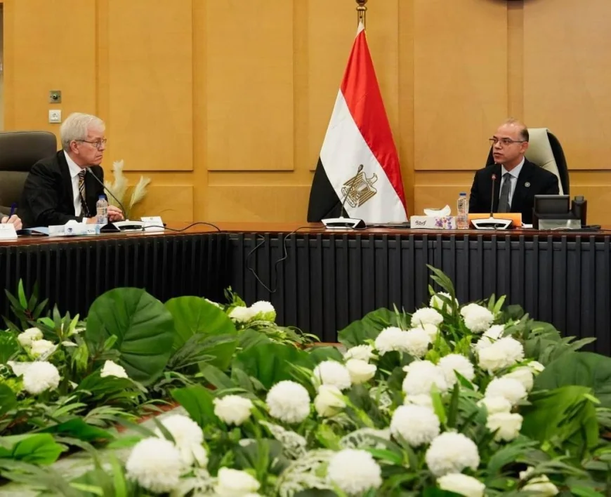 وزير الاستثمار يبحث تعزيز الشراكة الاقتصادية بين مصر والولايات المتحدة مع وفد أمريكي