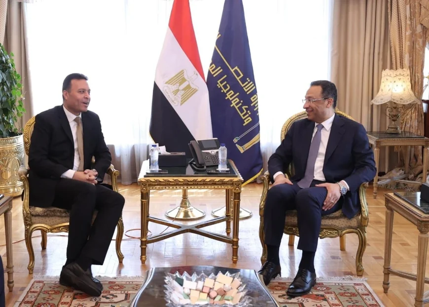 وزير الاتصالات يبحث مع رئيس جهاز الإحصاء دعم التعداد العام 2027 وتوظيف الذكاء الاصطناعي في منظومة العمل