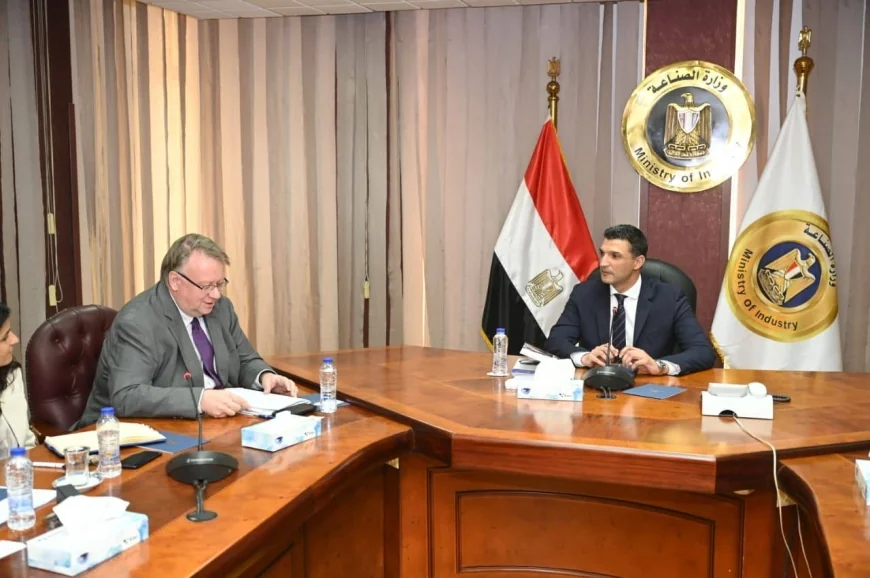 وزير الصناعة: العنصر البشري محور استراتيجية الصناعة المصرية وتعزيز فرص العمل اللائق عبر شراكة مع منظمة العمل الدولية