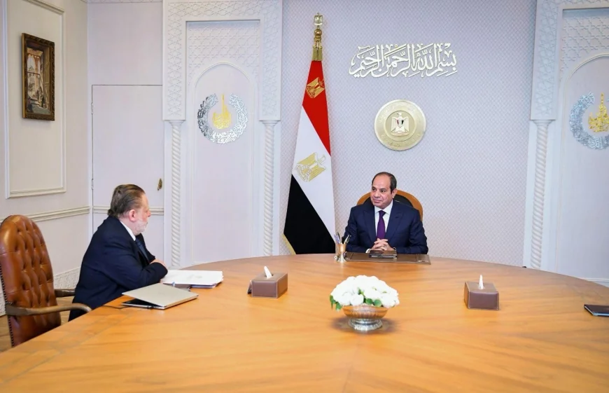 الرئيس السيسي يترأس اجتماعًا مع محافظ البنك المركزي لمتابعة الأداء الاقتصادي وتعزيز الاحتياطيات الدولية