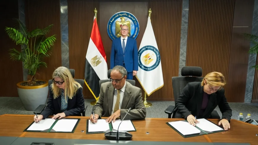 وزير البترول يشهد توقيع اتفاقية جديدة للتوسع في البحث والإنتاج بمنطقة بدرالدين بالصحراء الغربية
