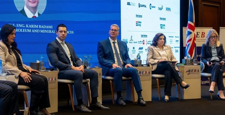 وزير البترول يكشف خفض مستحقات الشركاء الأجانب إلى 440 مليون دولار ويستعرض خطط تطوير الطاقة والتعدين في مصر