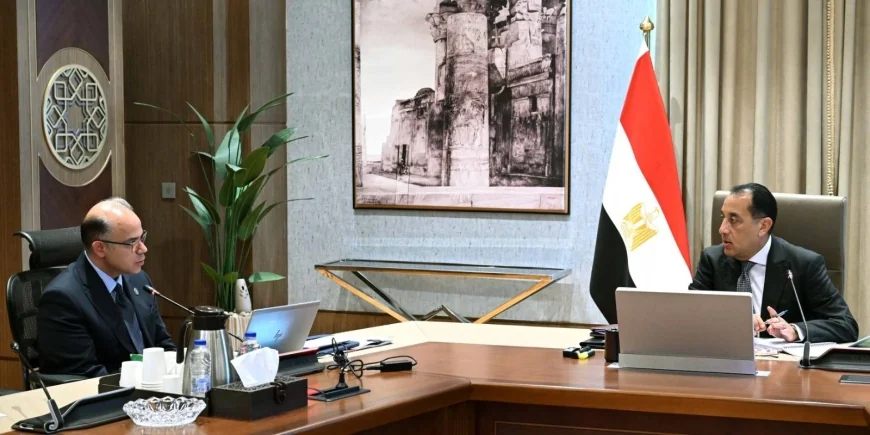 رئيس الوزراء يستعرض مع وزير الاستثمار ملفات العمل وتعزيز بيئة الاستثمار في مصر