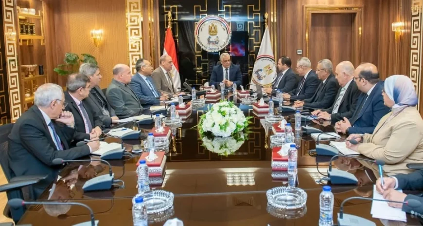 وزارة الإنتاج الحربي يبحث آليات ترشيد الطاقة وخفض الانبعاثات الكربونية دعمًا للتحول الأخضر