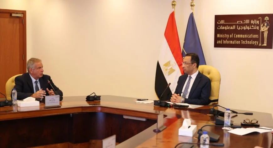 وزير الاتصالات يبحث مع غرفة «تكنولوجيا المعلومات» دعم الشركات الناشئة وتعزيز الصادرات الرقمية
