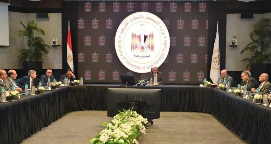 وزير الاستثمار يبحث مع الاتحاد العام للغرف التجارية تعزيز الصادرات وتحسين تنافسية المنتج المصري