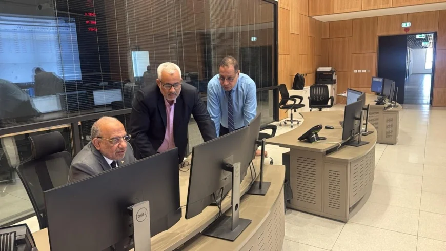 وزير الكهرباء يتابع استقرار الشبكة الموحدة من مركز التحكم القومي في أول أيام عيد الأضحى