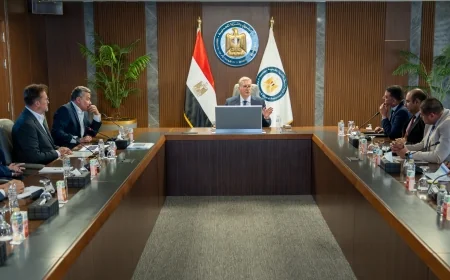 وزير البترول يبحث مع تحالف شركات إنجليزية وأسترالية واعدة ضخ استثمارات جديدة للتنقيب عن الذهب في مصر