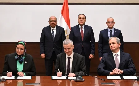 باستثمارات 420 مليون دولار.. الحكومة توقع اتفاقيتي تشغيل وشراء الطاقة لمحطة رياح جبل الزيت بقدرة 580 ميجاوات
