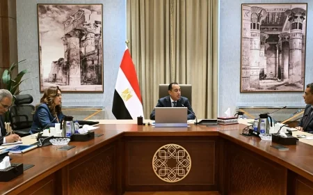 رئيس الوزراء يستعرض مشروعات البحر الأحمر ويوجه بإحداث نقلة حضارية بمدينة الغردقة