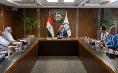 وزير البترول يبحث مع وفد إينوك الإماراتية توسيع الاستثمارات المشتركة في تموين الطائرات والاستكشاف البترولي