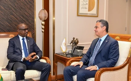 وزير التموين يلتقي سفير رواندا لبحث التعاون في الأمن الغذائي وتبادل الخبرات
