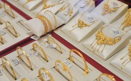 تراجع جديد في أسعار الذهب بمصر.. عيار 21 يسجل 5830 جنيهًا