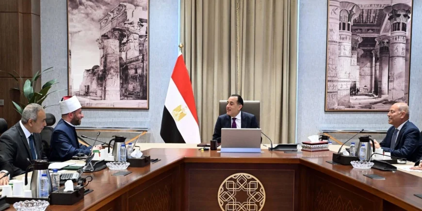 مدبولي يتابع جهود إعادة إحياء القاهرة التاريخية وترسيخ السياحة الثقافية