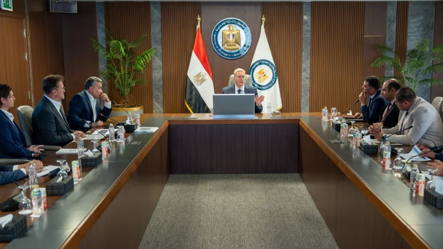 وزير البترول يبحث مع تحالف شركات إنجليزية وأسترالية واعدة ضخ استثمارات جديدة للتنقيب عن الذهب في مصر